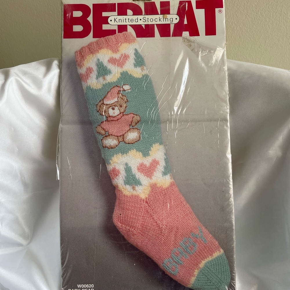 Bernat Knitted Stocking Baby Bear Kit W00620 Craft Needlework Teddy New Sealed
